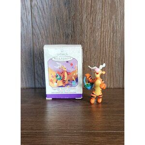 Vintage 1999 Hallmark Tiggerific Winnie the Pooh Christmas Decoration Ornament